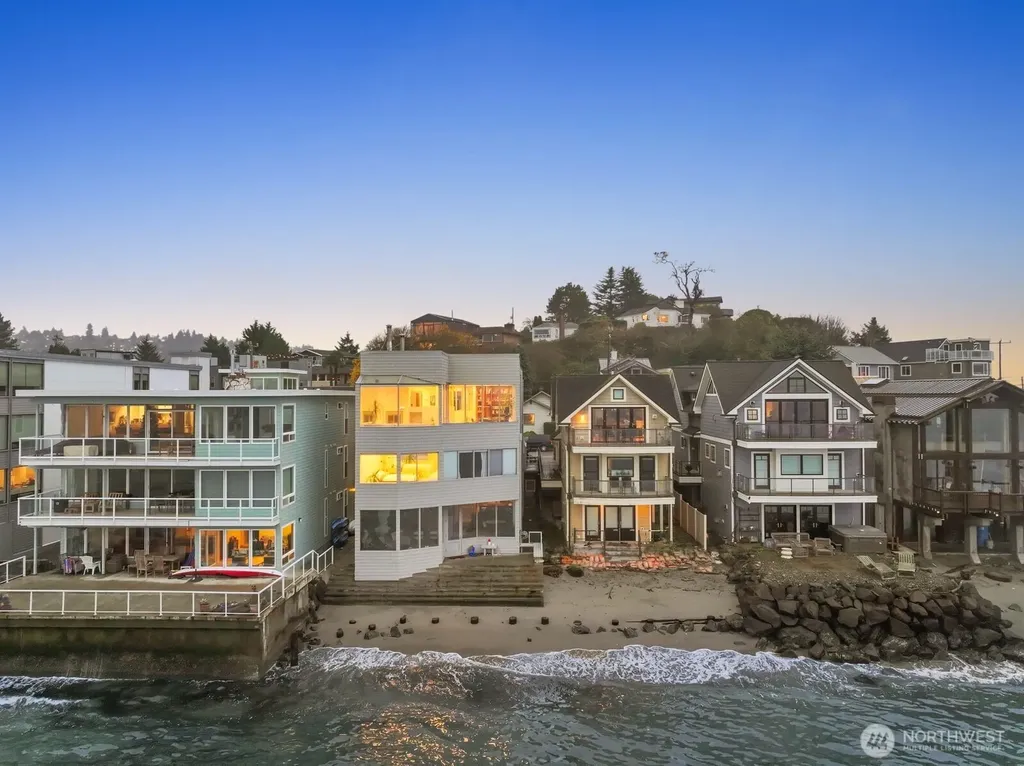 3089 Alki Avenue SW Seattle WA 98116