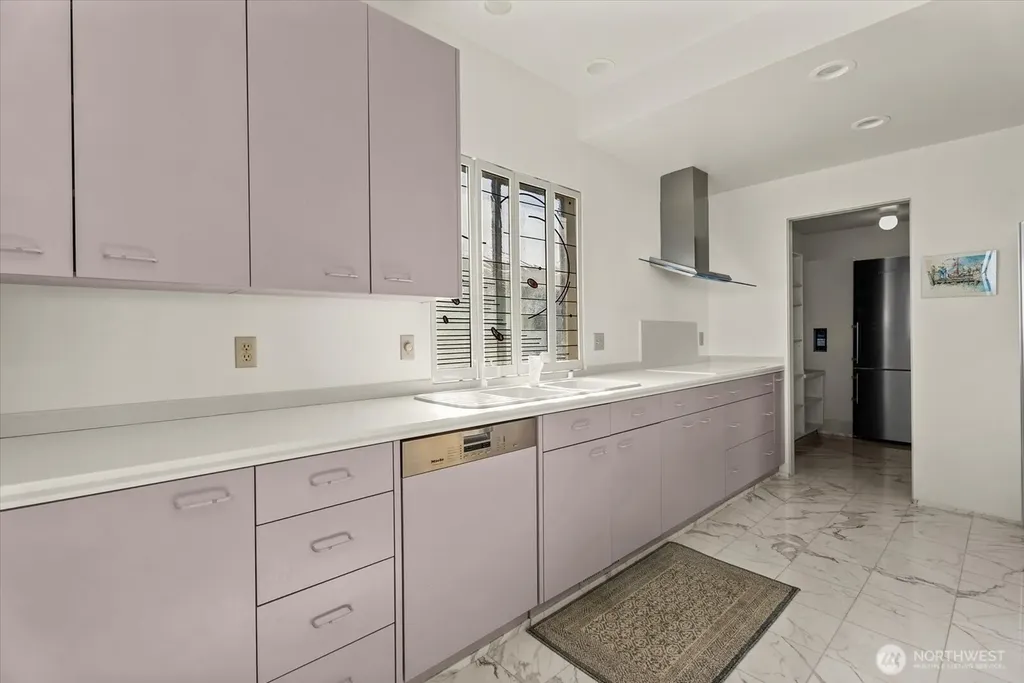 3089 Alki Avenue SW Seattle WA 98116