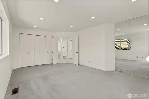 3089 Alki Avenue SW Seattle WA 98116