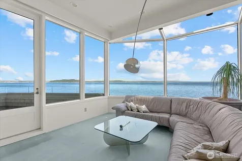 3089 Alki Avenue SW Seattle WA 98116