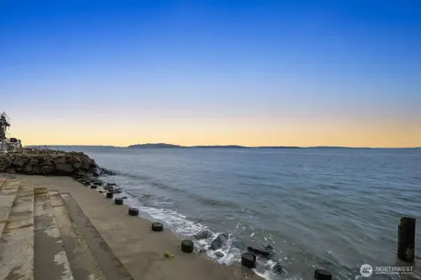 3089 Alki Avenue SW Seattle WA 98116