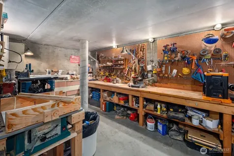 3089 Alki Avenue SW Seattle WA 98116