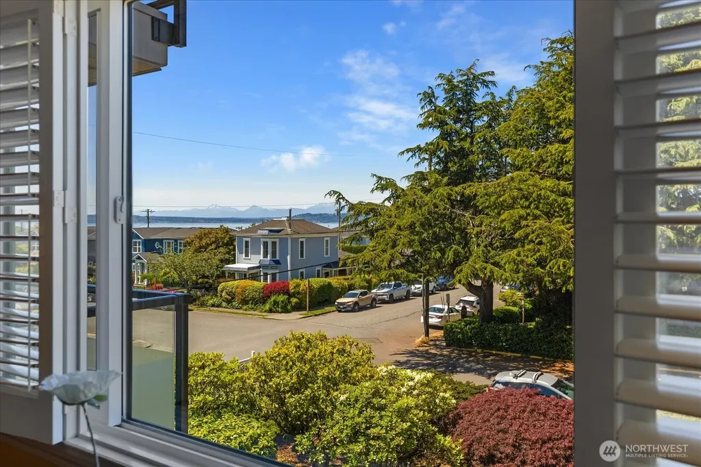 300 2nd Avenue N Edmonds WA 98020