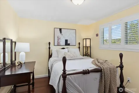 300 2nd Avenue N Edmonds WA 98020