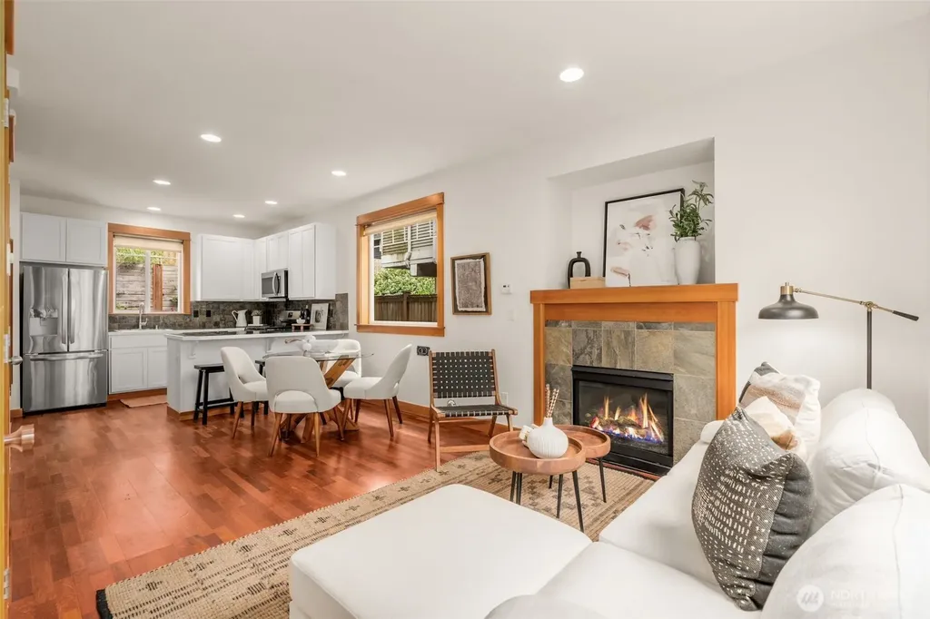 9121 23rd Avenue NE Seattle WA 98115