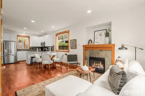 9121 23rd Avenue NE Seattle WA 98115