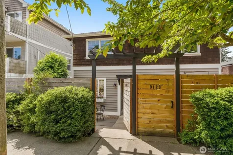 9121 23rd Avenue NE Seattle WA 98115