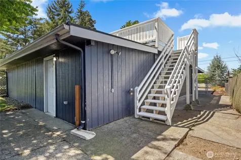 25916 18th Avenue S Des Moines WA 98198