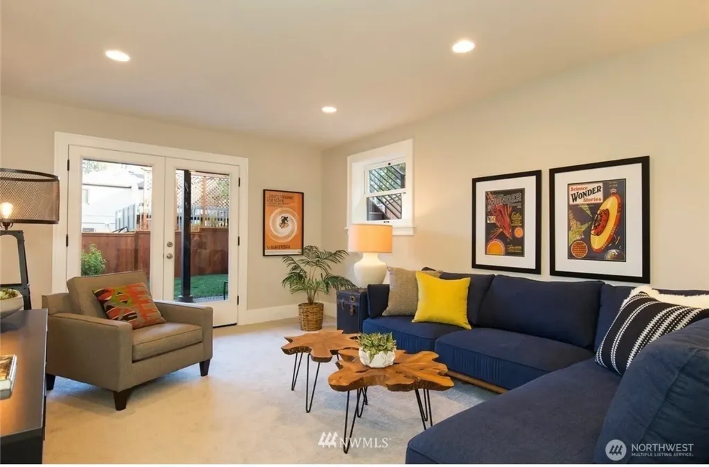 2406 Bigelow Avenue N Seattle WA 98109