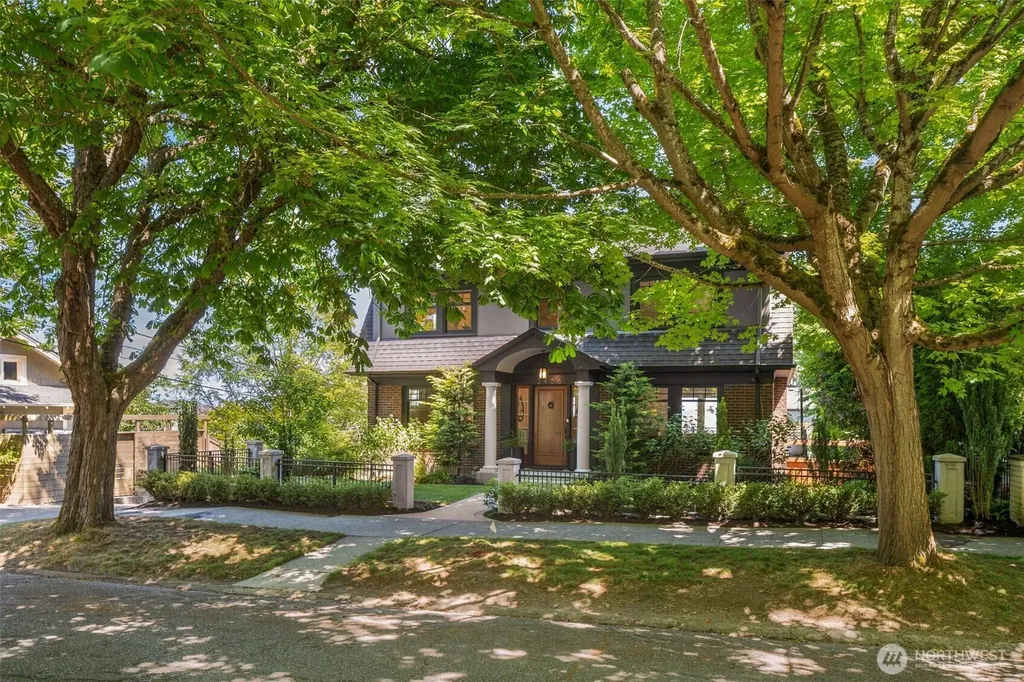2406 Bigelow Avenue N Seattle WA 98109