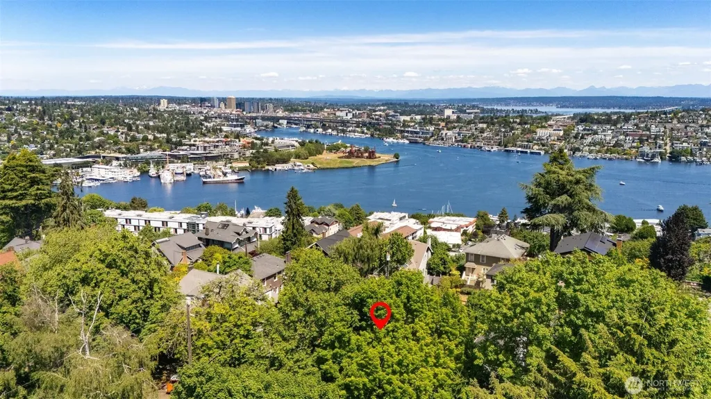 2406 Bigelow Avenue N Seattle WA 98109
