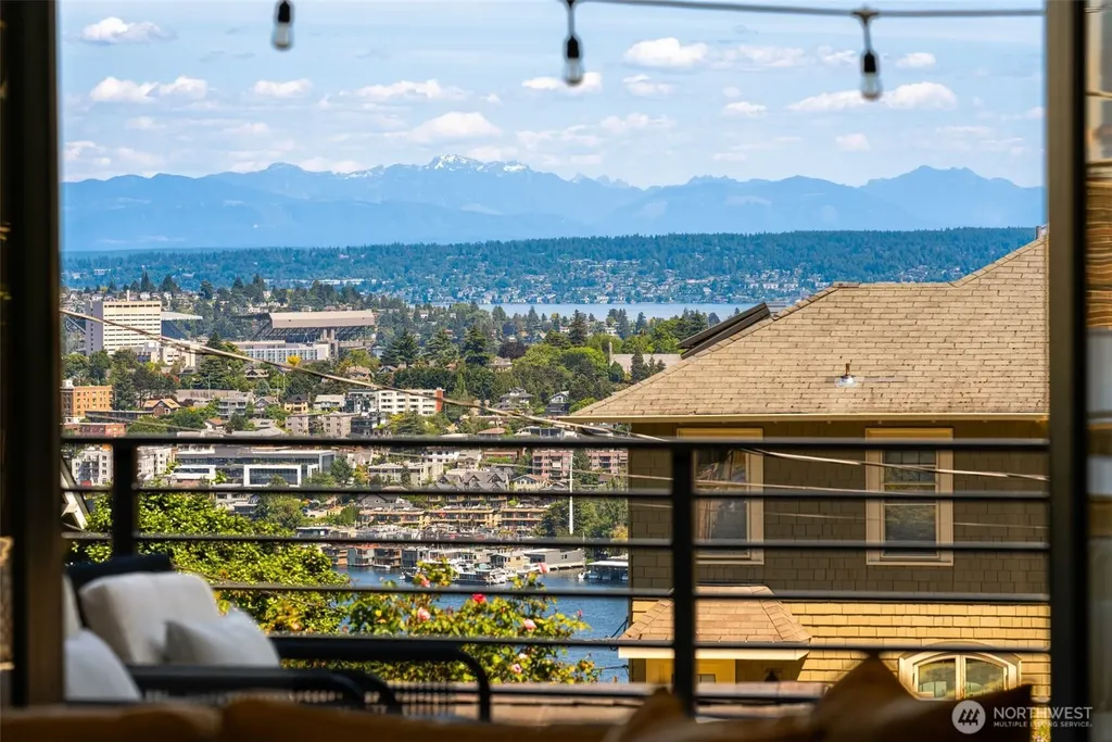 2406 Bigelow Avenue N Seattle WA 98109