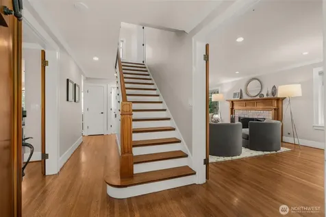 2406 Bigelow Avenue N Seattle WA 98109