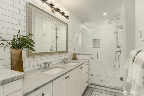 2406 Bigelow Avenue N Seattle WA 98109