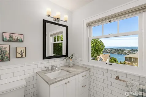 2406 Bigelow Avenue N Seattle WA 98109