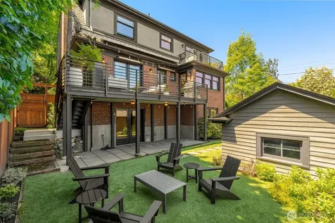 2406 Bigelow Avenue N Seattle WA 98109