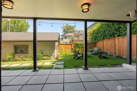 2406 Bigelow Avenue N Seattle WA 98109