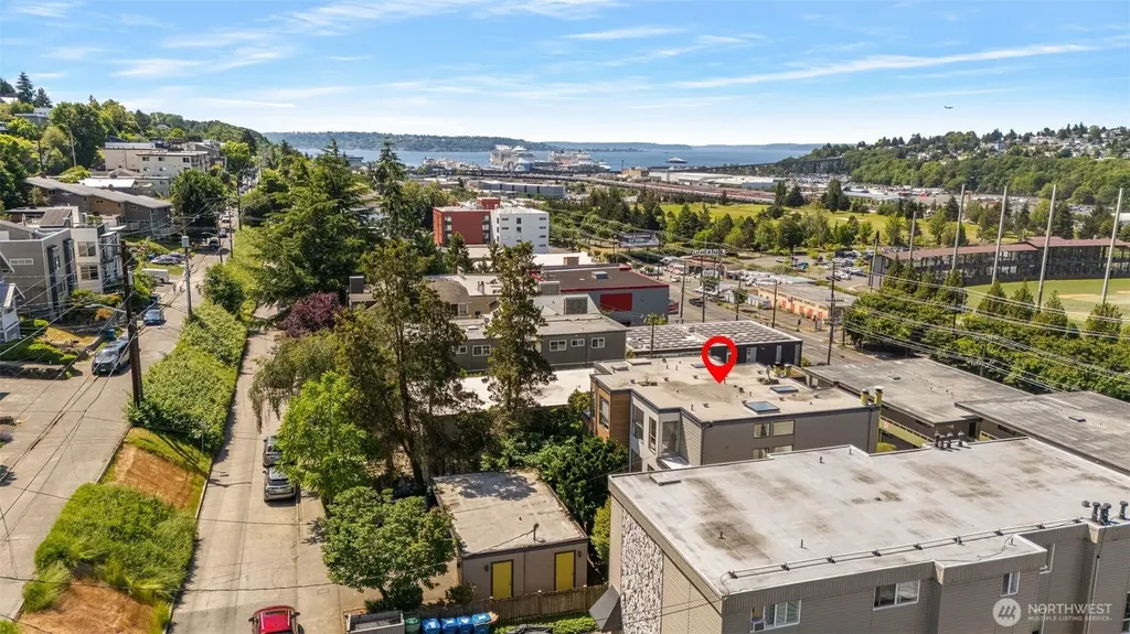 2831 14th Avenue W Seattle WA 98119