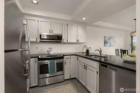 2831 14th Ave W Seattle WA 98119
