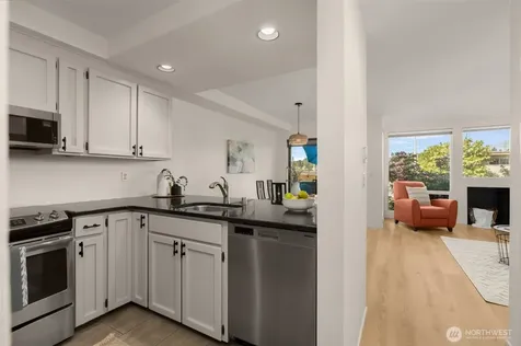 2831 14th Ave W Seattle WA 98119