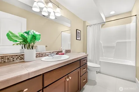 4414 NE 77th Street Seattle WA 98115
