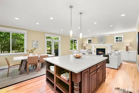 4414 NE 77th Street Seattle WA 98115