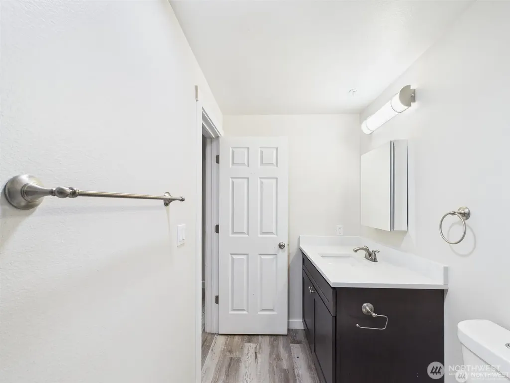 29645 18th Avenue S Federal Way WA 98003