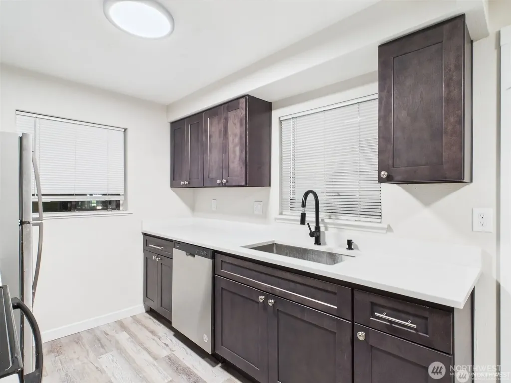 29645 18th Avenue S Federal Way WA 98003