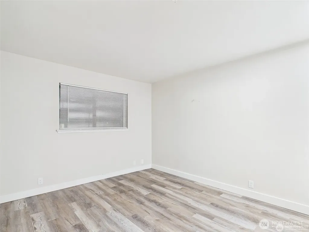 29645 18th Avenue S Federal Way WA 98003
