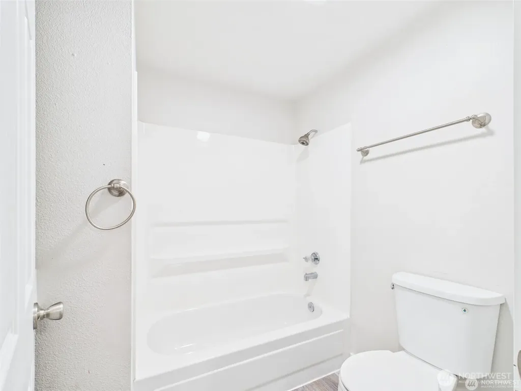 29645 18th Avenue S Federal Way WA 98003