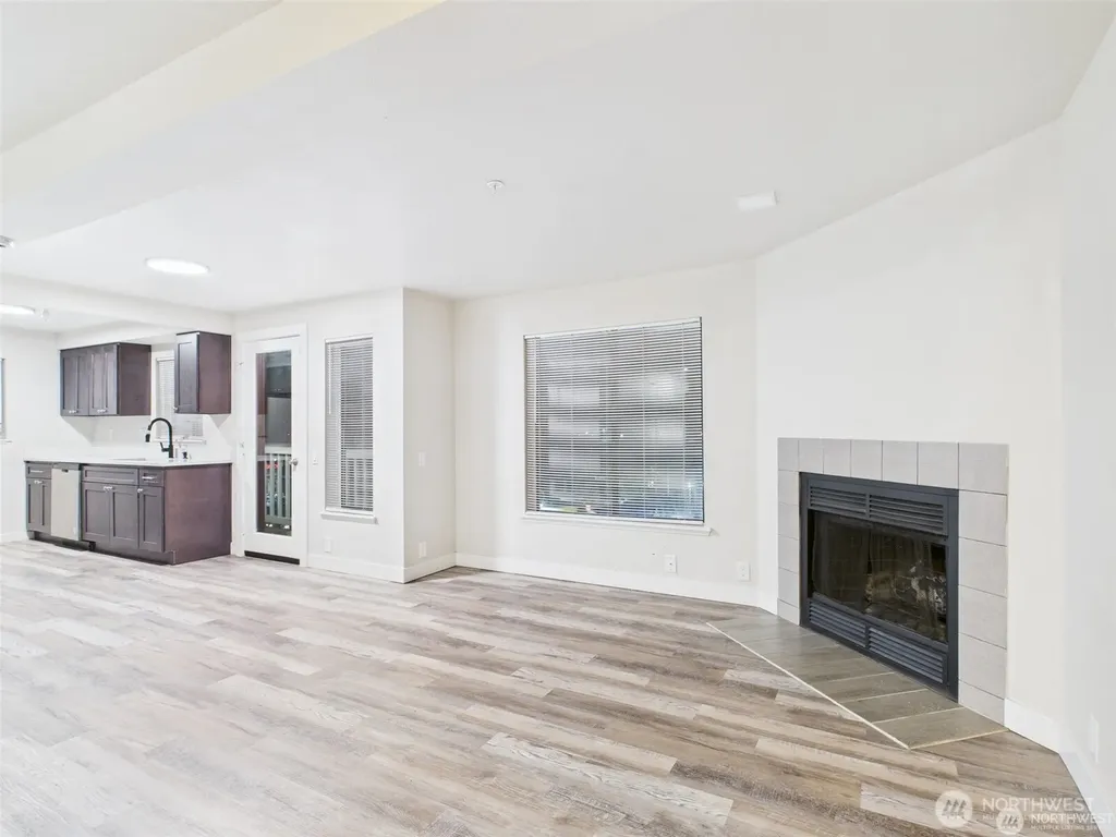 29645 18th Avenue S Federal Way WA 98003