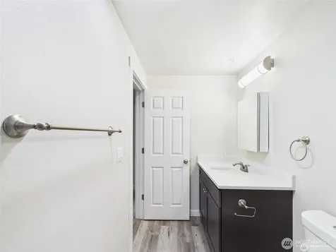 29645 18th Avenue S Federal Way WA 98003