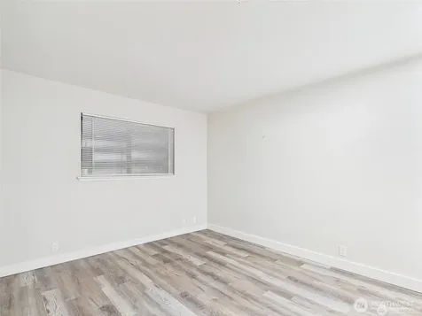 29645 18th Avenue S Federal Way WA 98003