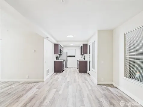 29645 18th Avenue S Federal Way WA 98003