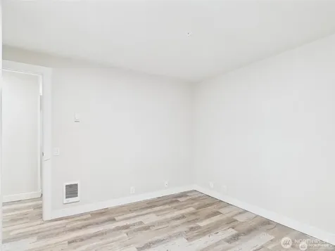 29645 18th Avenue S Federal Way WA 98003