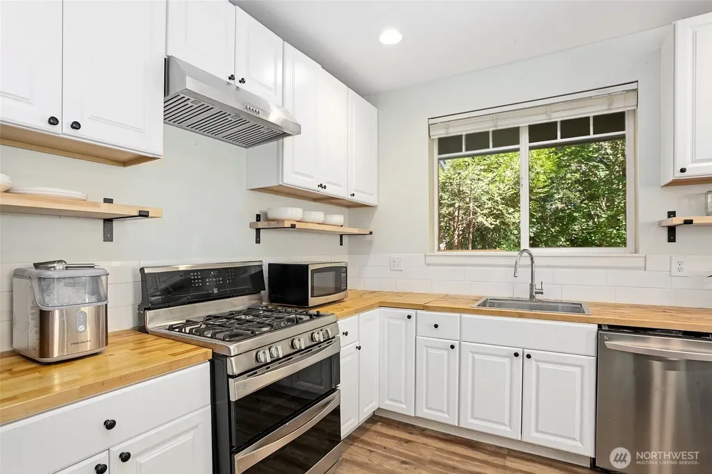 35227 SE Aspen Lane Snoqualmie WA 98065