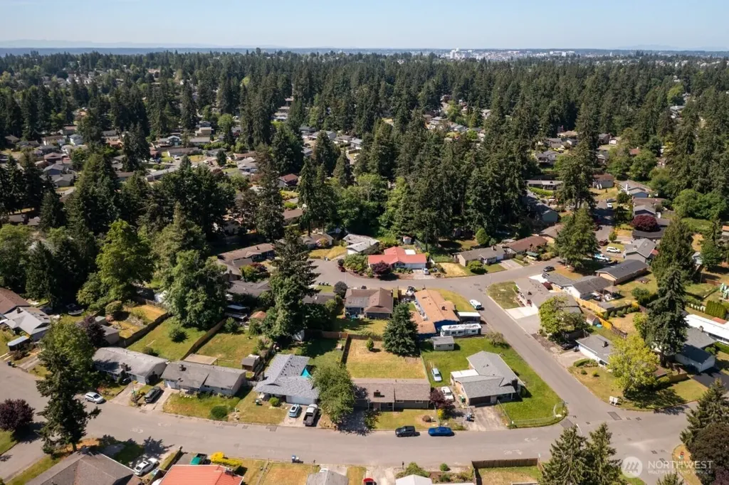 2619 SW 332nd Place Federal Way WA 98023