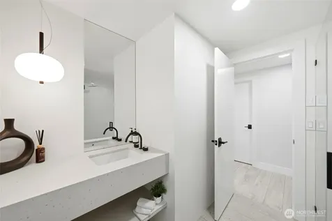 14022 Meridian Avenue S Everett WA 98208