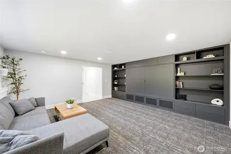 14022 Meridian Avenue S Everett WA 98208