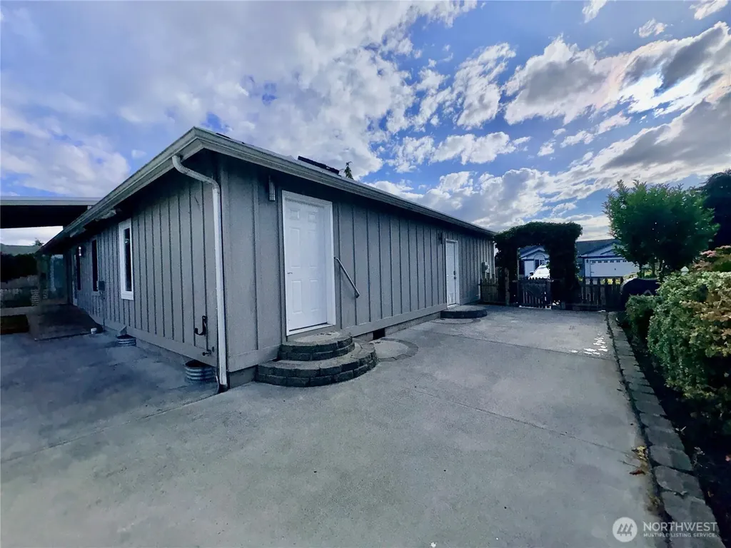 181 Duke Drive Sequim WA 98382
