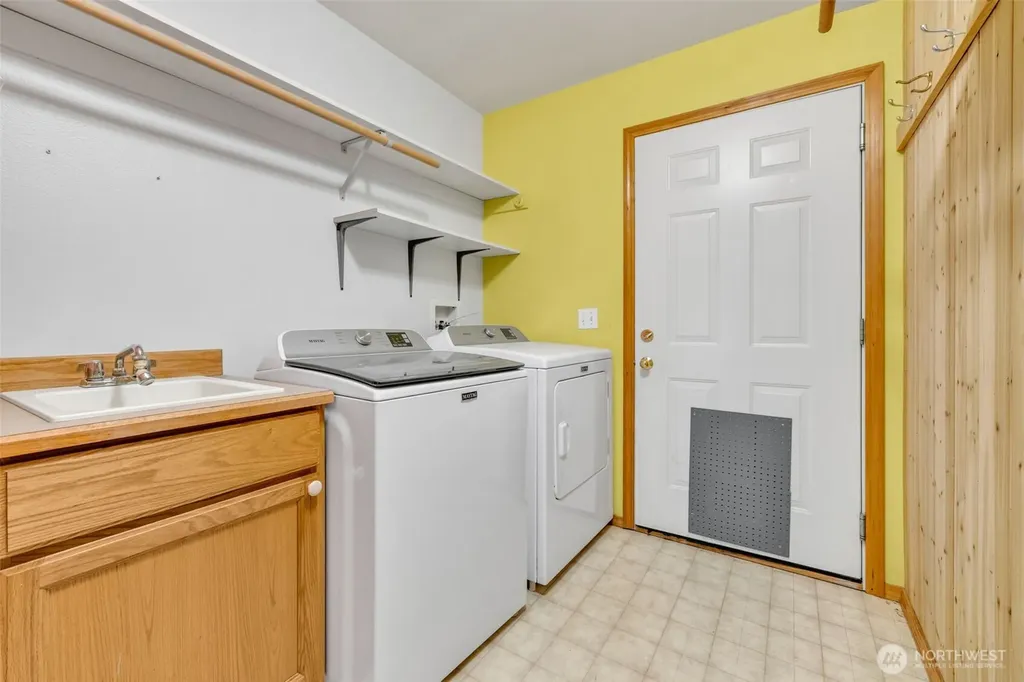 181 Duke Drive Sequim WA 98382