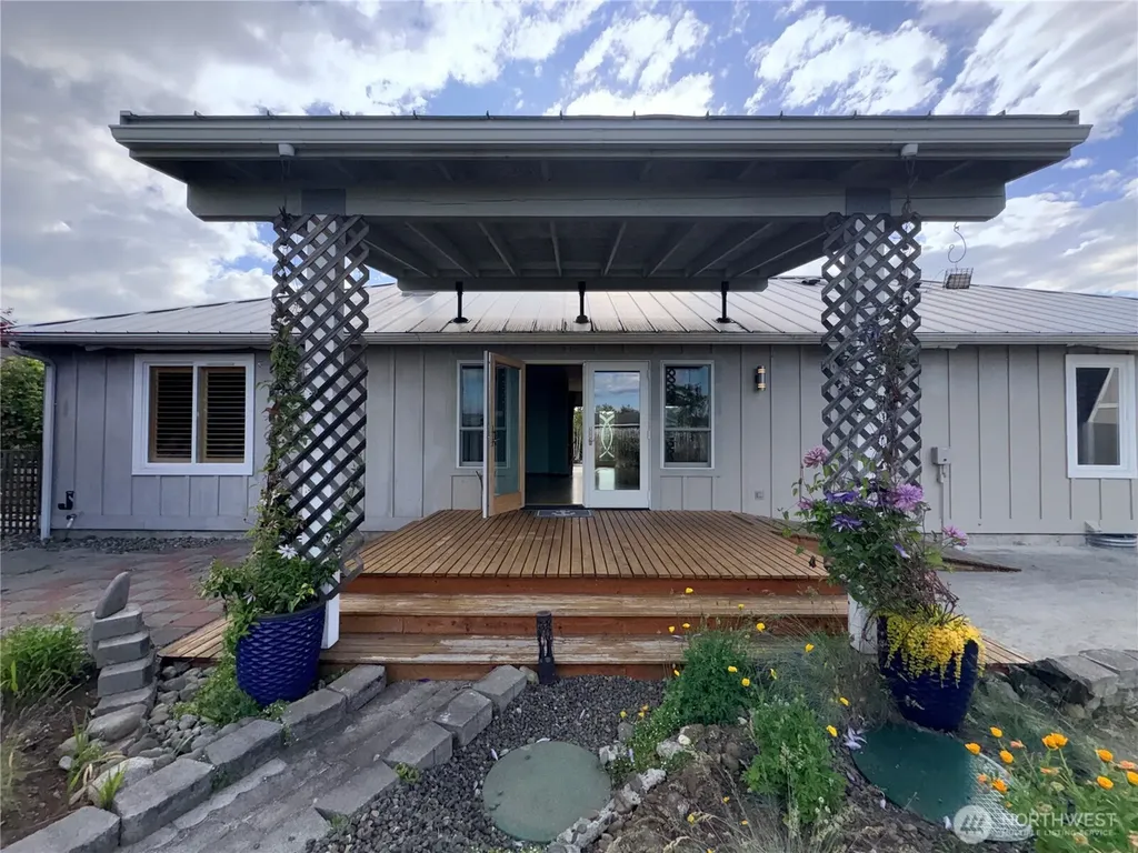 181 Duke Drive Sequim WA 98382