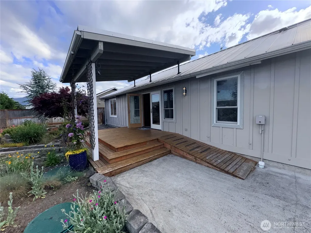 181 Duke Drive Sequim WA 98382