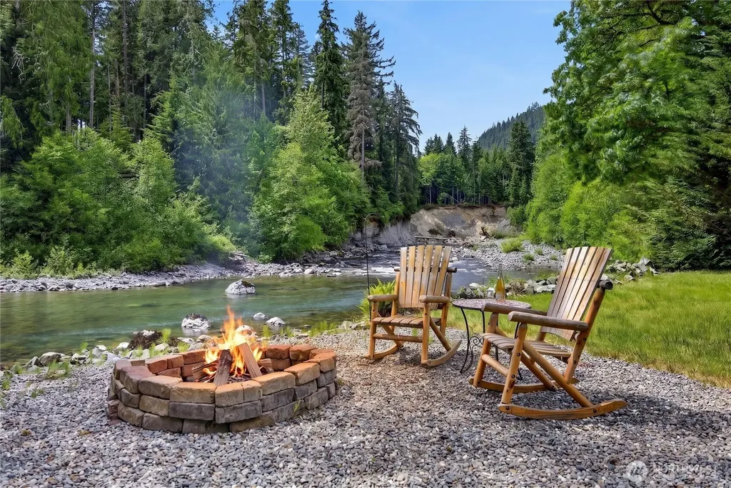 20409 133rd Street NE Granite Falls WA 98252