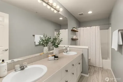 2619 Anacortes Avenue NE Renton WA 98059