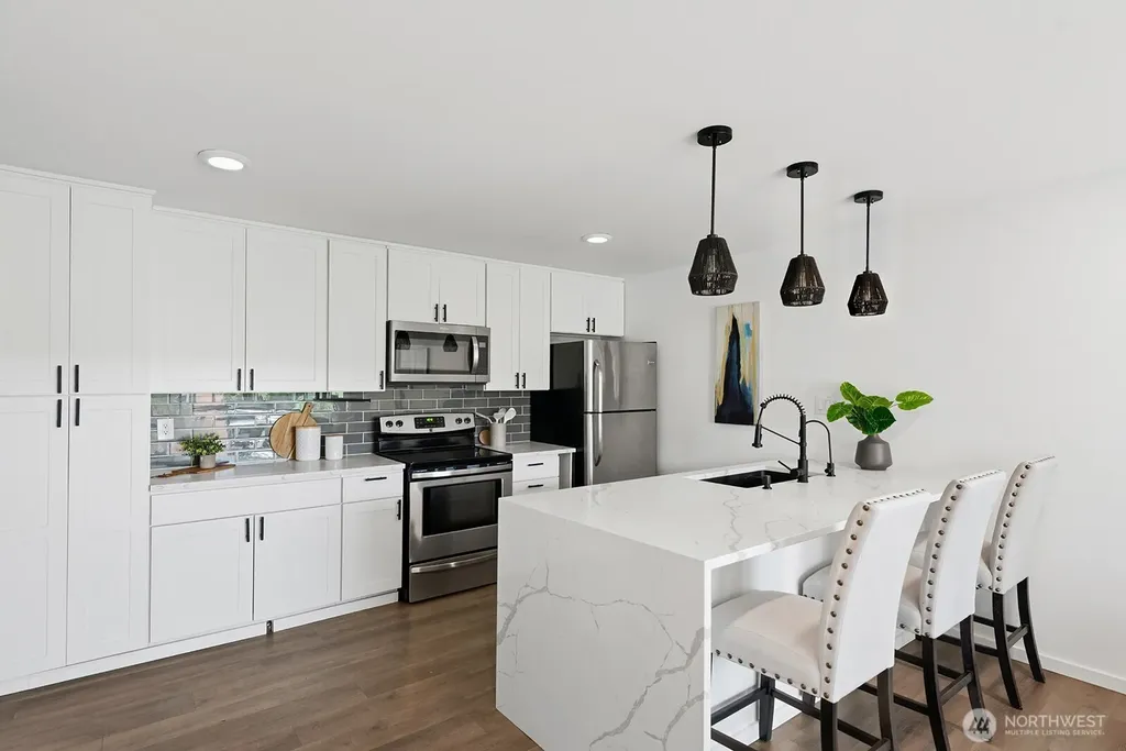 6225 Lake Washington Boulevard NE Kirkland WA 98033