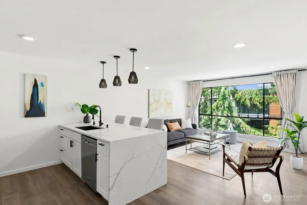 6225 Lake Washington Boulevard NE Kirkland WA 98033