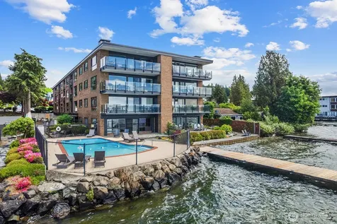 6225 Lake Washington Boulevard NE Kirkland WA 98033