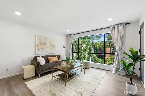 6225 Lake Washington Boulevard NE Kirkland WA 98033