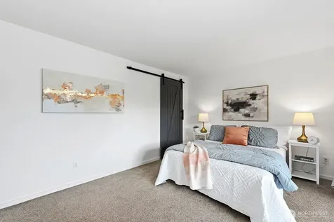 6225 Lake Washington Boulevard NE Kirkland WA 98033